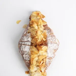 croissant migdałowy